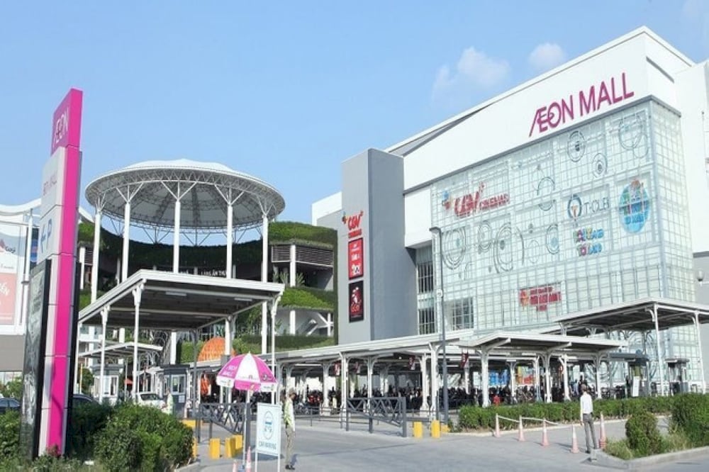 Opened in 2015, it offers a comprehensive shopping experience